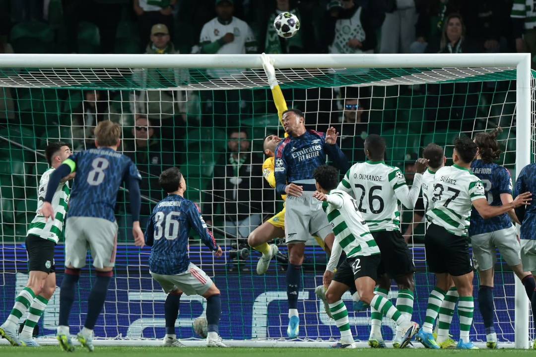 欧冠唯一不败继续！拉亚封神，哈弗茨绝杀，阿森纳一只脚踏进四强